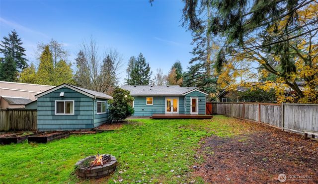 16040 26th Avenue NE, Shoreline, WA 98155