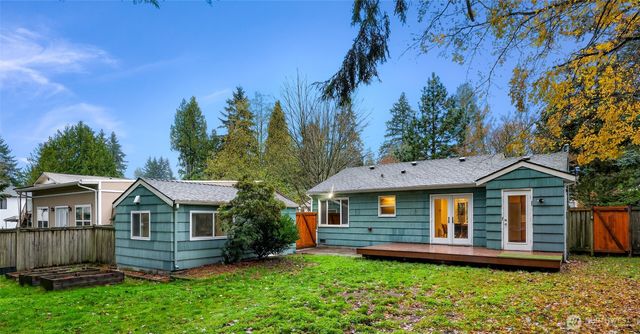 16040 26th Avenue NE, Shoreline, WA 98155