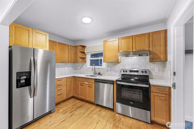 16040 26th Avenue NE, Shoreline, WA 98155