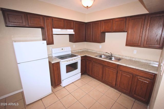 2747 E Chipman Road 2, Phoenix, AZ 85040