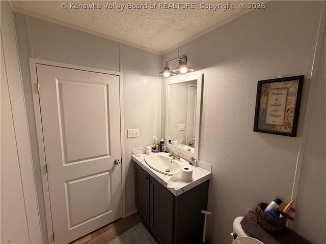 972 Dairy Road, Poca, WV 25159