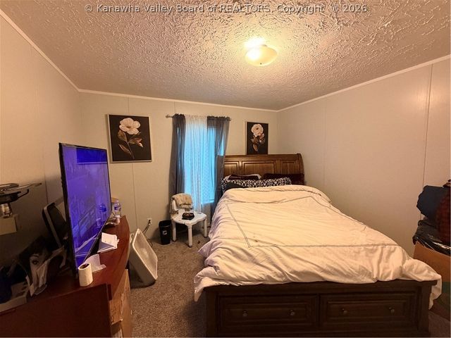 972 Dairy Road, Poca, WV 25159