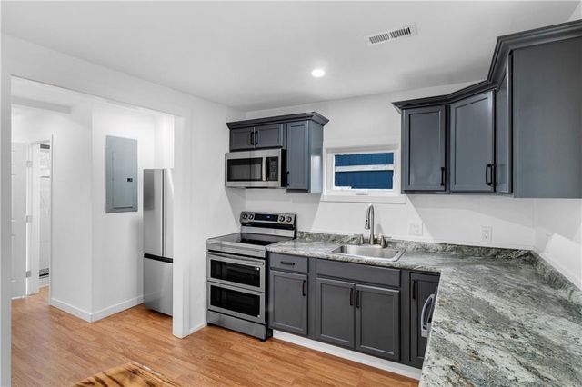 3837 Olive Street, Kansas City, MO 64109