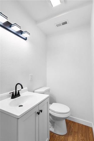 3837 Olive Street, Kansas City, MO 64109