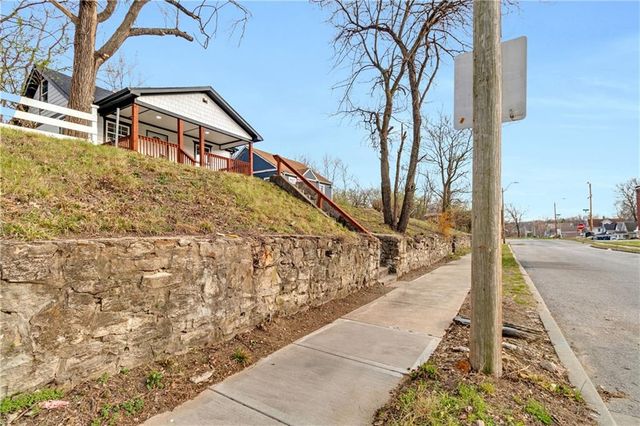 3837 Olive Street, Kansas City, MO 64109