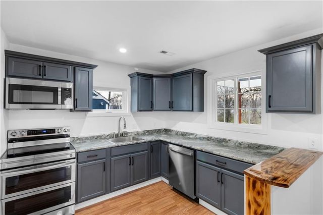 3837 Olive Street, Kansas City, MO 64109