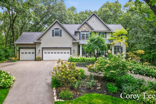 8484 Rocky Pines Drive NE, Rockford, MI 49341