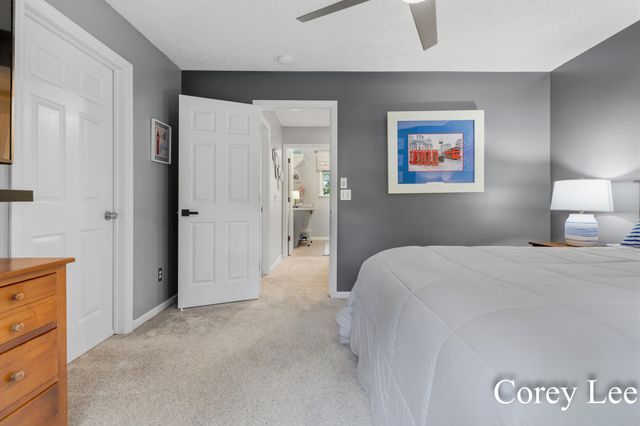 8484 Rocky Pines Drive NE, Rockford, MI 49341