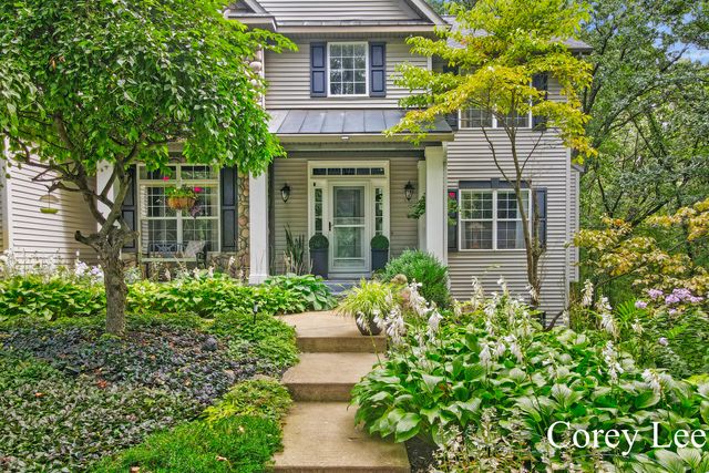 8484 Rocky Pines Drive NE, Rockford, MI 49341