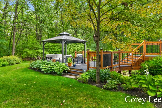 8484 Rocky Pines Drive NE, Rockford, MI 49341
