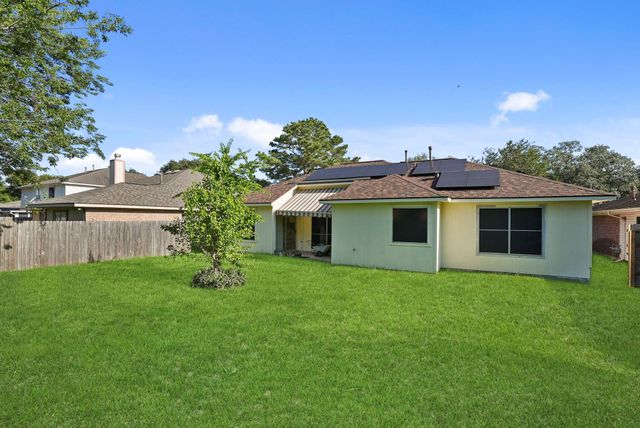 17027 Clan Macintosh Drive, Houston, TX 77084