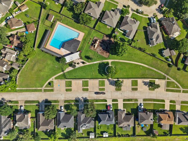 17027 Clan Macintosh Drive, Houston, TX 77084