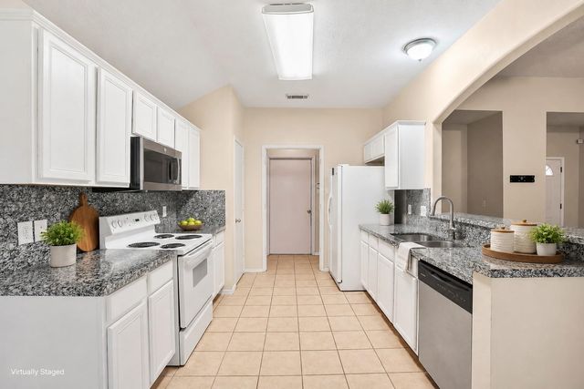 17027 Clan Macintosh Drive, Houston, TX 77084