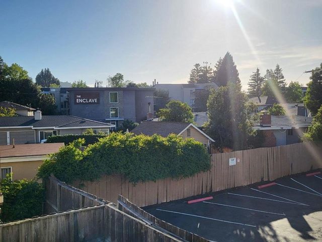 44 Lodato Avenue 205, San Mateo, CA 94403