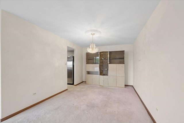 101 S Summit Avenue 512, Park Ridge, IL 60068