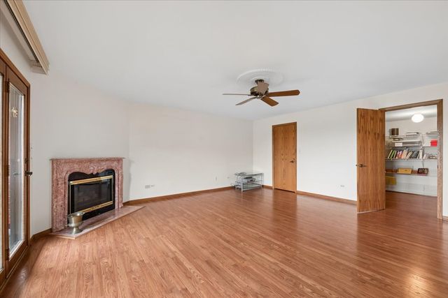 101 S Summit Avenue 512, Park Ridge, IL 60068