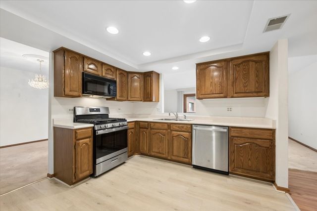 101 S Summit Avenue 512, Park Ridge, IL 60068