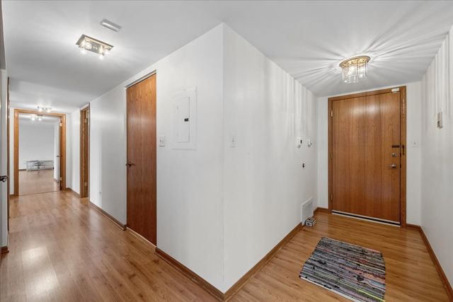101 S Summit Avenue 512, Park Ridge, IL 60068