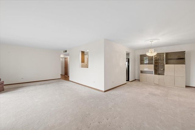 101 S Summit Avenue 512, Park Ridge, IL 60068
