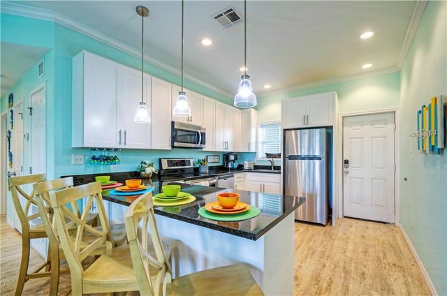 700 Island Retreat 47, Port Aransas, TX 78373