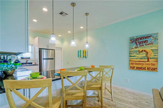 700 Island Retreat 47, Port Aransas, TX 78373