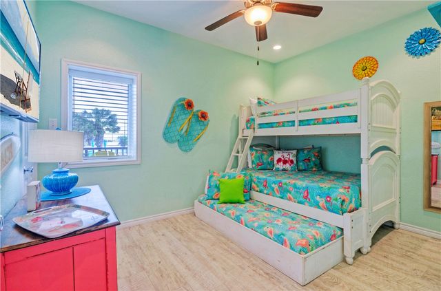 700 Island Retreat 47, Port Aransas, TX 78373