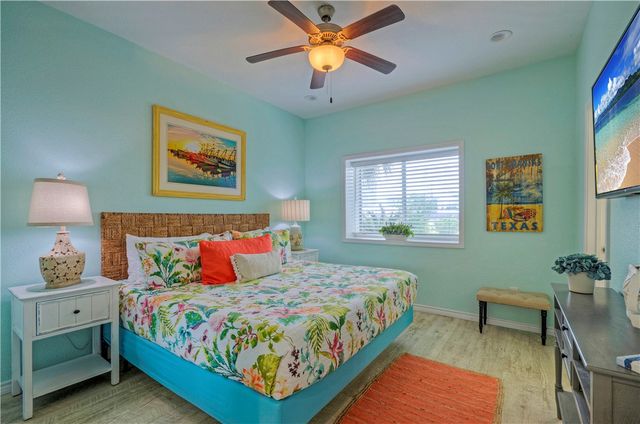 700 Island Retreat 47, Port Aransas, TX 78373