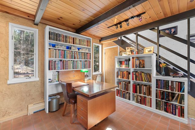 6644 Peninsula Drive, Traverse City, MI 49686