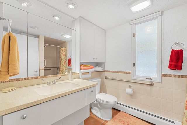 6644 Peninsula Drive, Traverse City, MI 49686