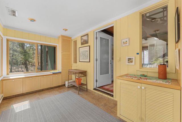 6644 Peninsula Drive, Traverse City, MI 49686