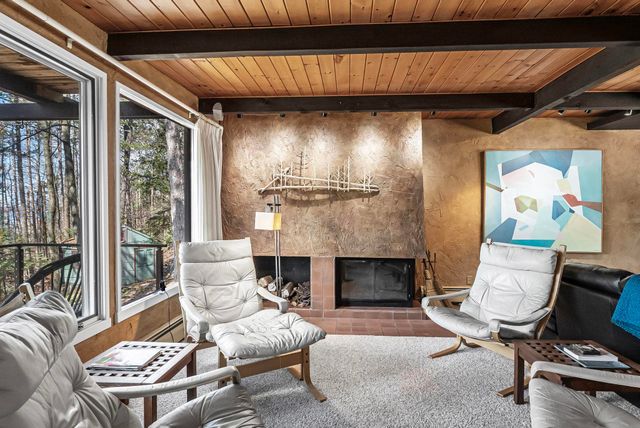 6644 Peninsula Drive, Traverse City, MI 49686