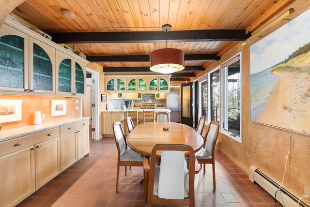 6644 Peninsula Drive, Traverse City, MI 49686