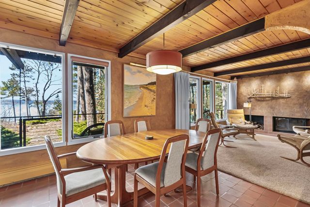 6644 Peninsula Drive, Traverse City, MI 49686