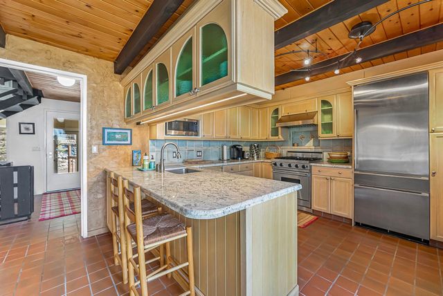 6644 Peninsula Drive, Traverse City, MI 49686