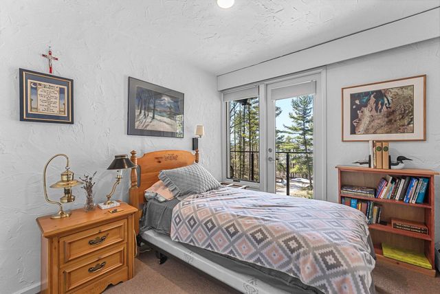 6644 Peninsula Drive, Traverse City, MI 49686