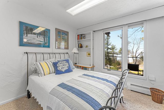 6644 Peninsula Drive, Traverse City, MI 49686