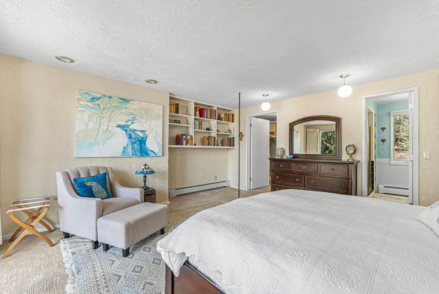 6644 Peninsula Drive, Traverse City, MI 49686