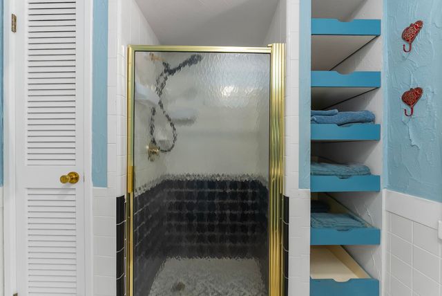 6644 Peninsula Drive, Traverse City, MI 49686