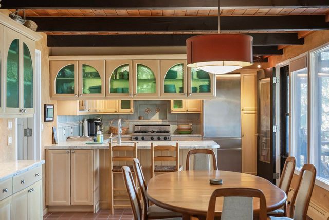 6644 Peninsula Drive, Traverse City, MI 49686