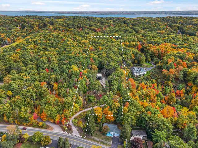 6644 Peninsula Drive, Traverse City, MI 49686