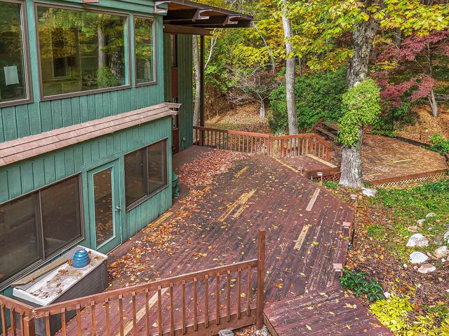 6644 Peninsula Drive, Traverse City, MI 49686