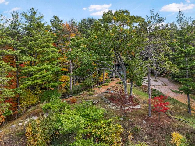 6644 Peninsula Drive, Traverse City, MI 49686