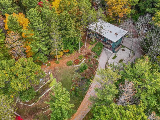 6644 Peninsula Drive, Traverse City, MI 49686