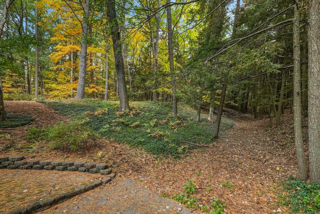 6644 Peninsula Drive, Traverse City, MI 49686