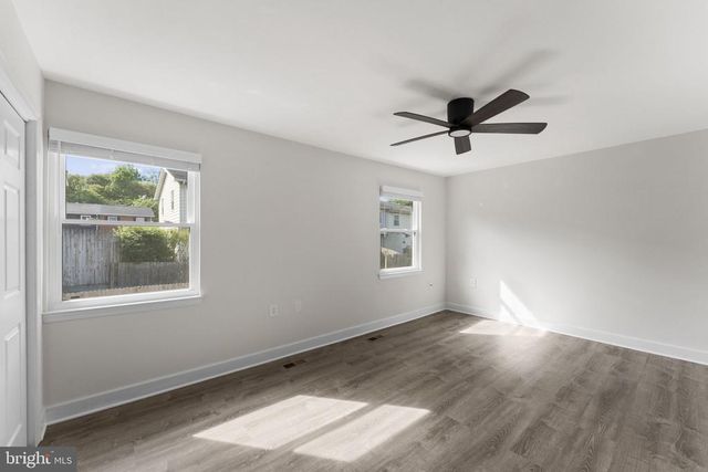 8609 HARRISON CT, Marshall, VA 20115