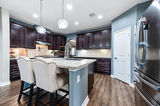 17607 Country Grove, Magnolia, TX 77355