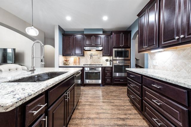17607 Country Grove, Magnolia, TX 77355