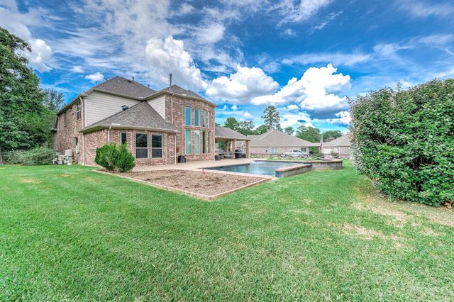 17607 Country Grove, Magnolia, TX 77355