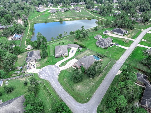 17607 Country Grove, Magnolia, TX 77355