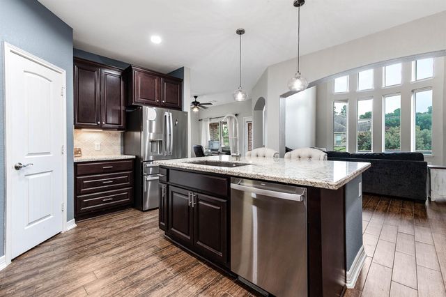 17607 Country Grove, Magnolia, TX 77355
